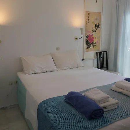 Charming Naxos Villa, Ocean Views, Modern Comfort, Tranquil Escape Villa
