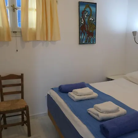 Charming Naxos Villa, Ocean Views, Modern Comfort, Tranquil Escape *