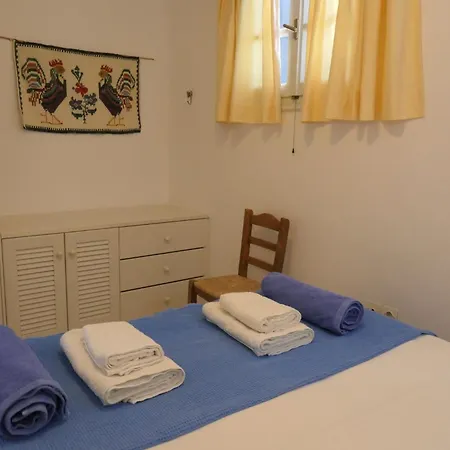 Charming Naxos Villa, Ocean Views, Modern Comfort, Tranquil Escape